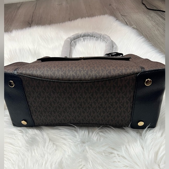 Michael Kors Brown and Black Mercer Tote ✨brand new✨ - Picture 3 of 11